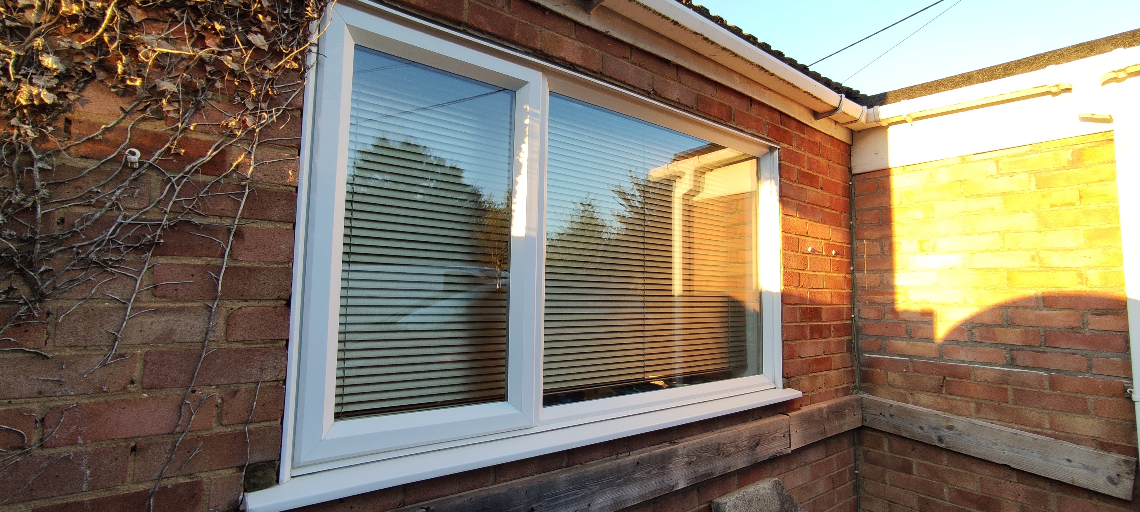 exterior pro window cleaning basildon - spotless, clean, shiny window
